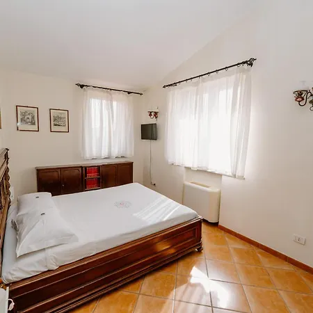 La Piccola Fattoria Bed & Breakfast